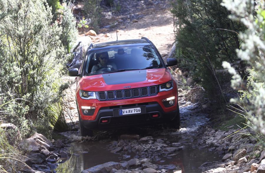  Jeep Compass Trailhawk (MP) 2017 года  (AU) (фото 37 из 46)